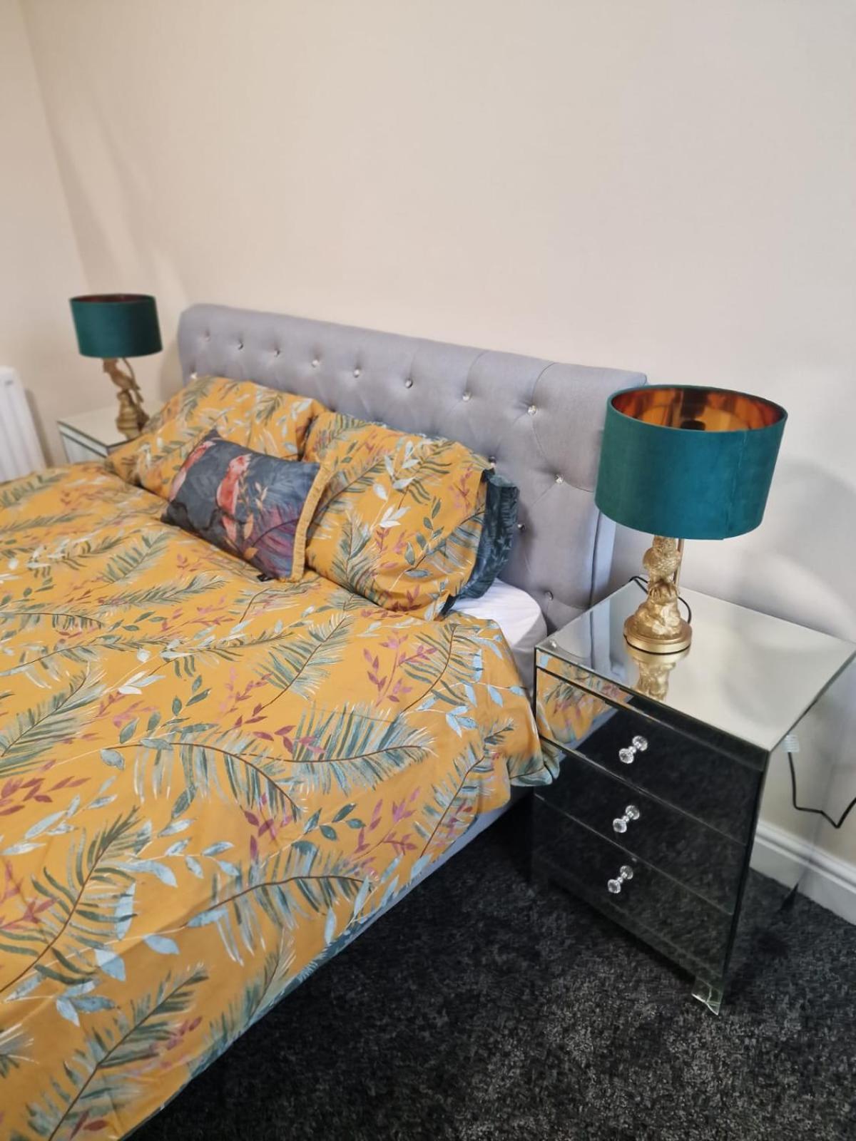 Levy Nook 3 Apartment Darlington  Bagian luar foto